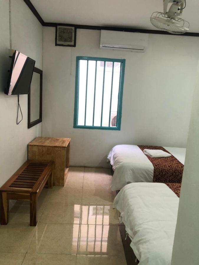 Little Freedom Friendlys Place Luang Prabang Bagian luar foto