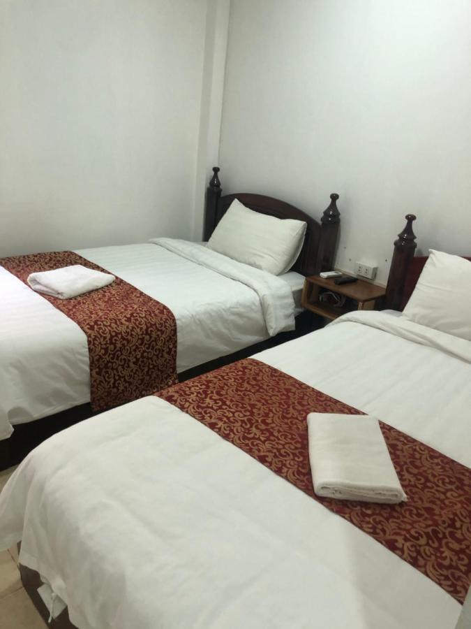 Little Freedom Friendlys Place Luang Prabang Bagian luar foto